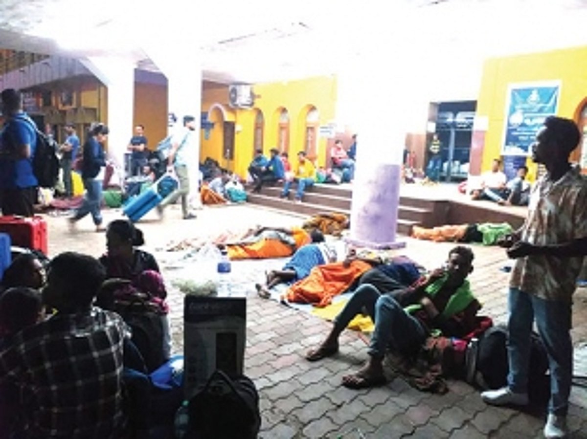 Keep the waiting room at Vasco  Railway Station open for women