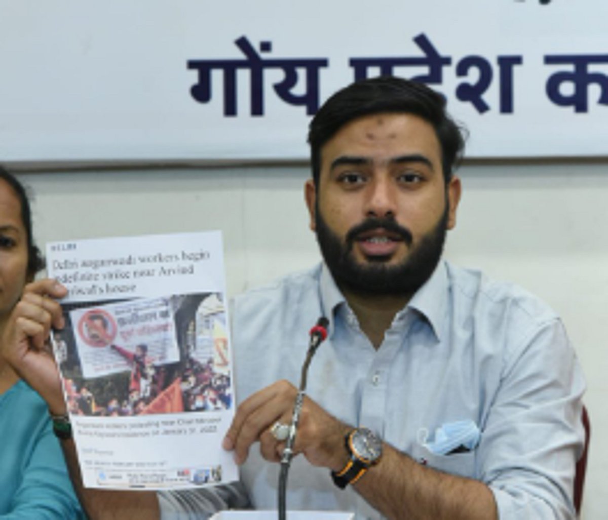 Kejriwal is giving false promises: Congress