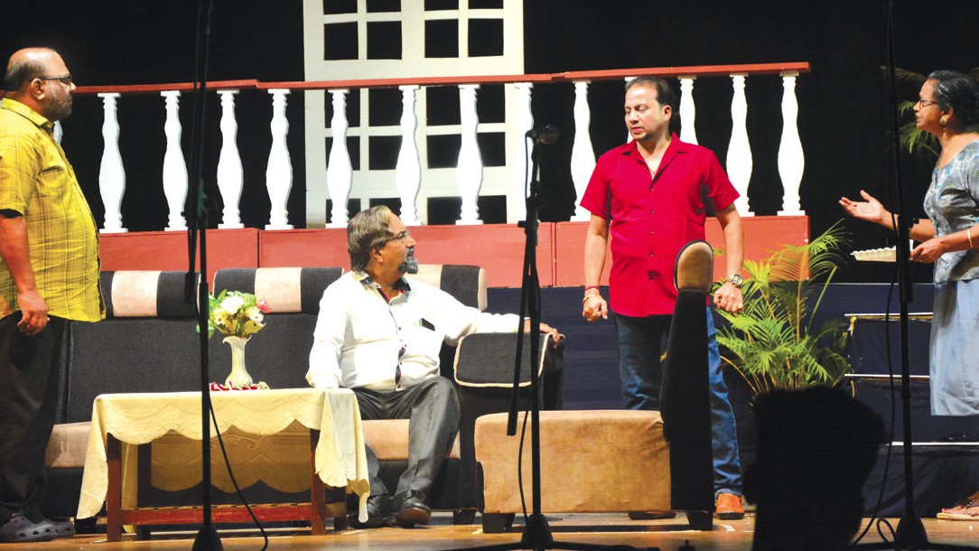 Kelolem Urta’ Tiatr Review: A Family Drama on Greed, Emotions, and Karma