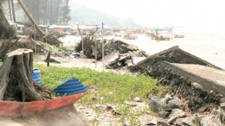 Keri lacks basic infrastructure, tourists shy away from visiting beach 1 Keri lacks basic infrastructure, tourists shy away from visiting beach