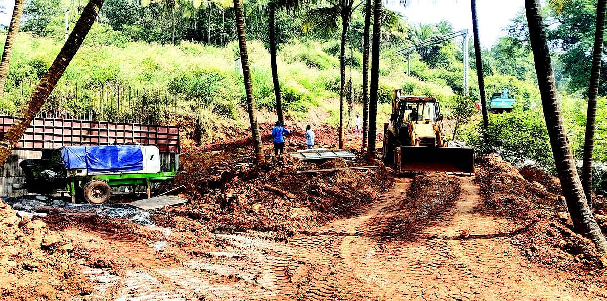 Key officials absent, Mollo land survey a damp squib