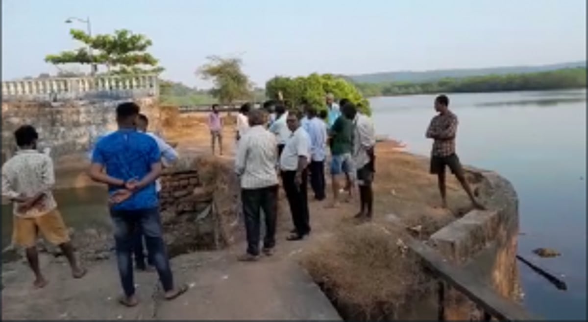 Khajan Gundo Bandh at Parsem in dire need of maintenance