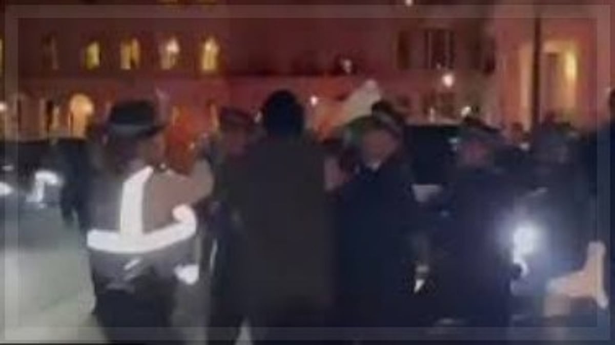 Khalistan Extremists Disrupt Event in London, Tear Indian Flag as Jaishankar Leaves Chatham House