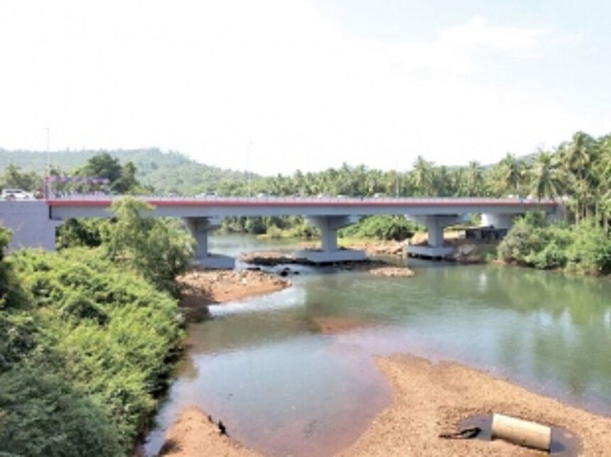 Khandepar river water turns muddy again