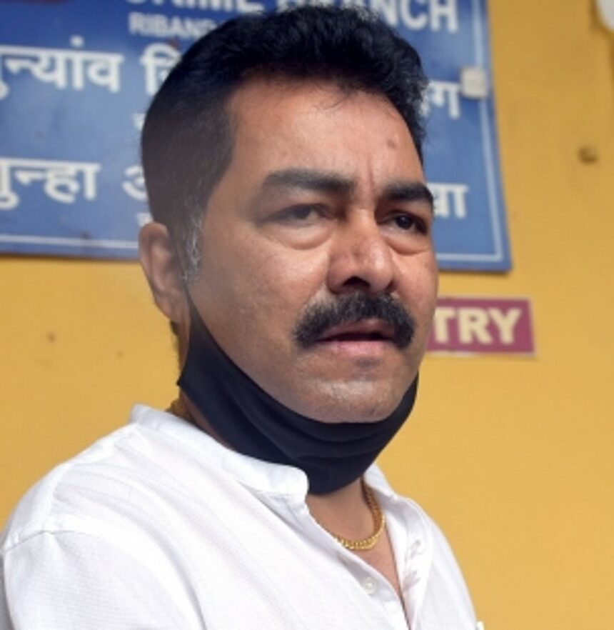 Kiran Kandolkar puts on hold move to resign as Goa TMC president