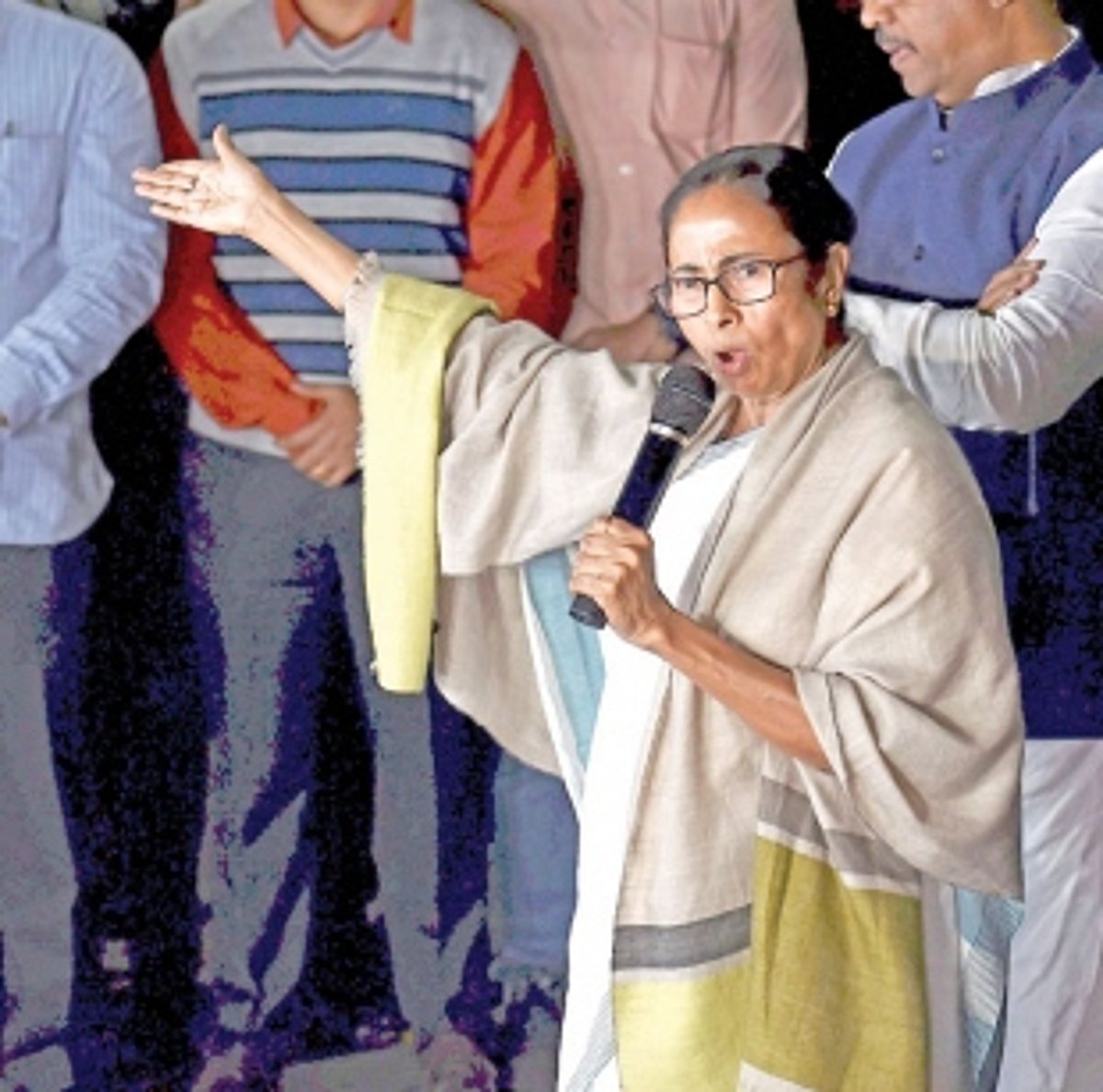 Kolkata Police-CBI face-off: Mamata hits the streets