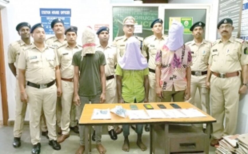 Konkan Railway Police nab culprits  who robbed woman passenger