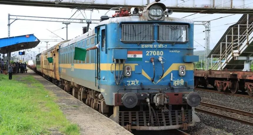 Konkan Railway’s First Ro-Ro Train for Private Cars Reaches Goa 1 Konkan Railway’s First Ro-Ro Train for Private Cars Reaches Goa