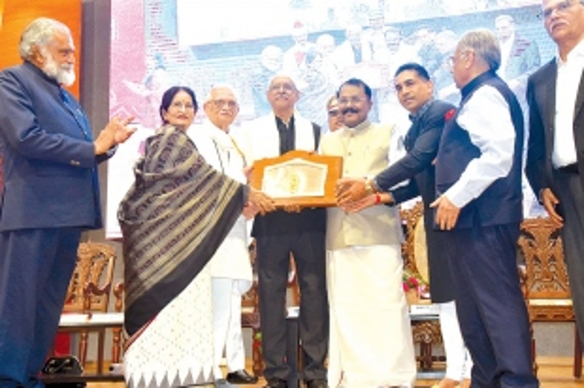 Konkani literary stalwart Damodar Mauzo  conferred with prestigious Jnanpith Award