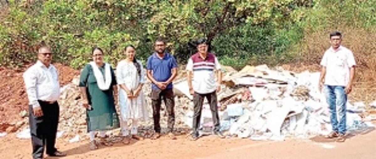 Korgao, Parsem to file police complaints  to stop miscreants from dumping garbage