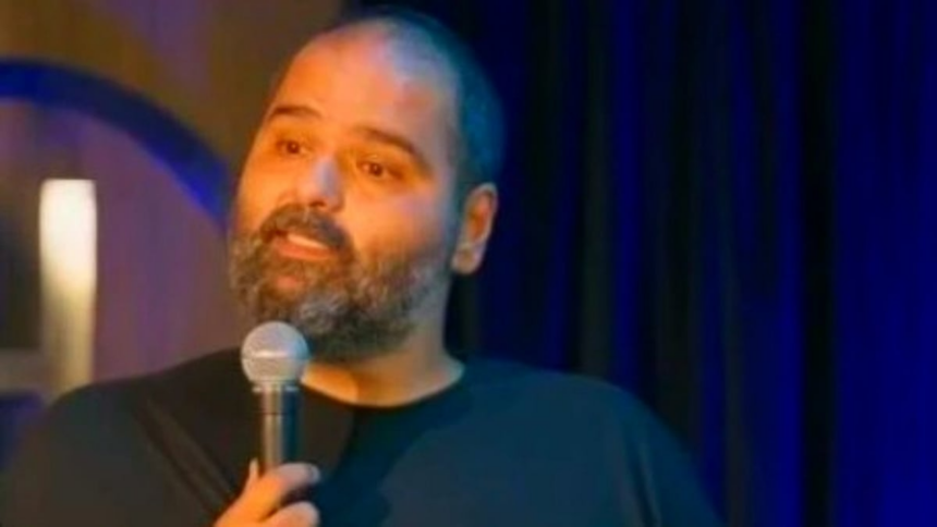Kunal Kamra Challenges FIR Over 'Gaddar' Jibe at Maharashtra Deputy CM in Bombay High Court 1 Kunal Kamra Challenges FIR Over 'Gaddar' Jibe at Maharashtra Deputy CM in Bombay High Court