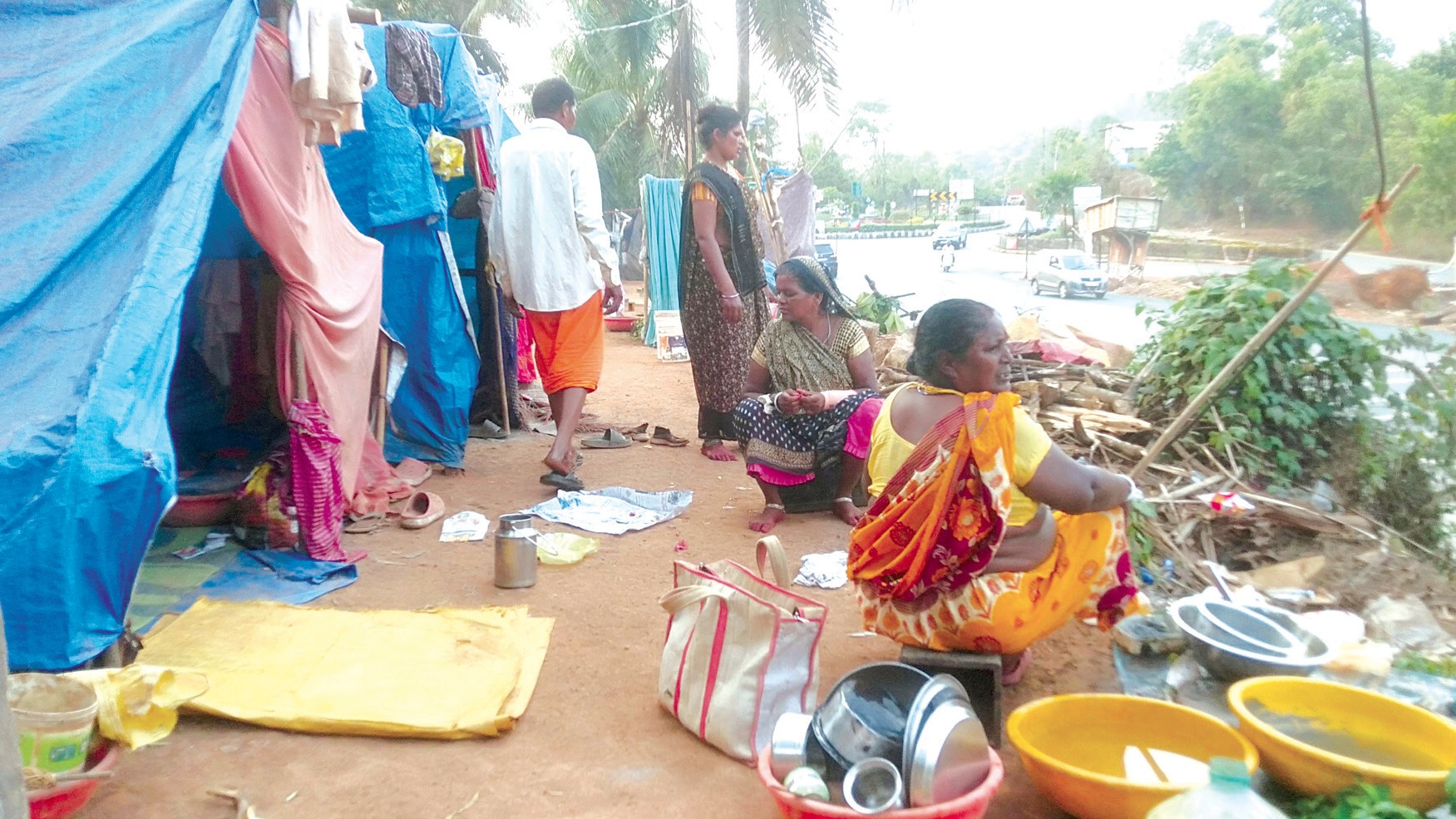 Labourers in Farmagudi Live in Deplorable Conditions, Raising Health Concerns for Nearby School