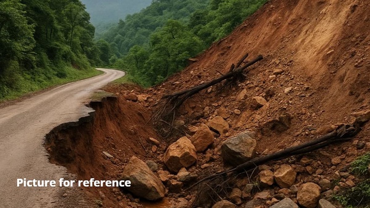 Landslide Cuts Off Access to Kodasalli Dam and Nearby Villages in Karwar