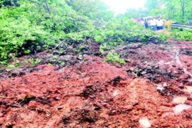 Landslide at Anmod Ghat disrupts traffic on Belagavi-Goa route