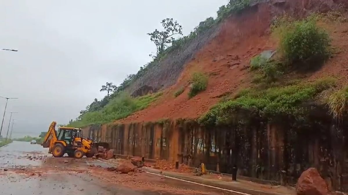 Landslide at Loutolim-Verna highway blocks one lane