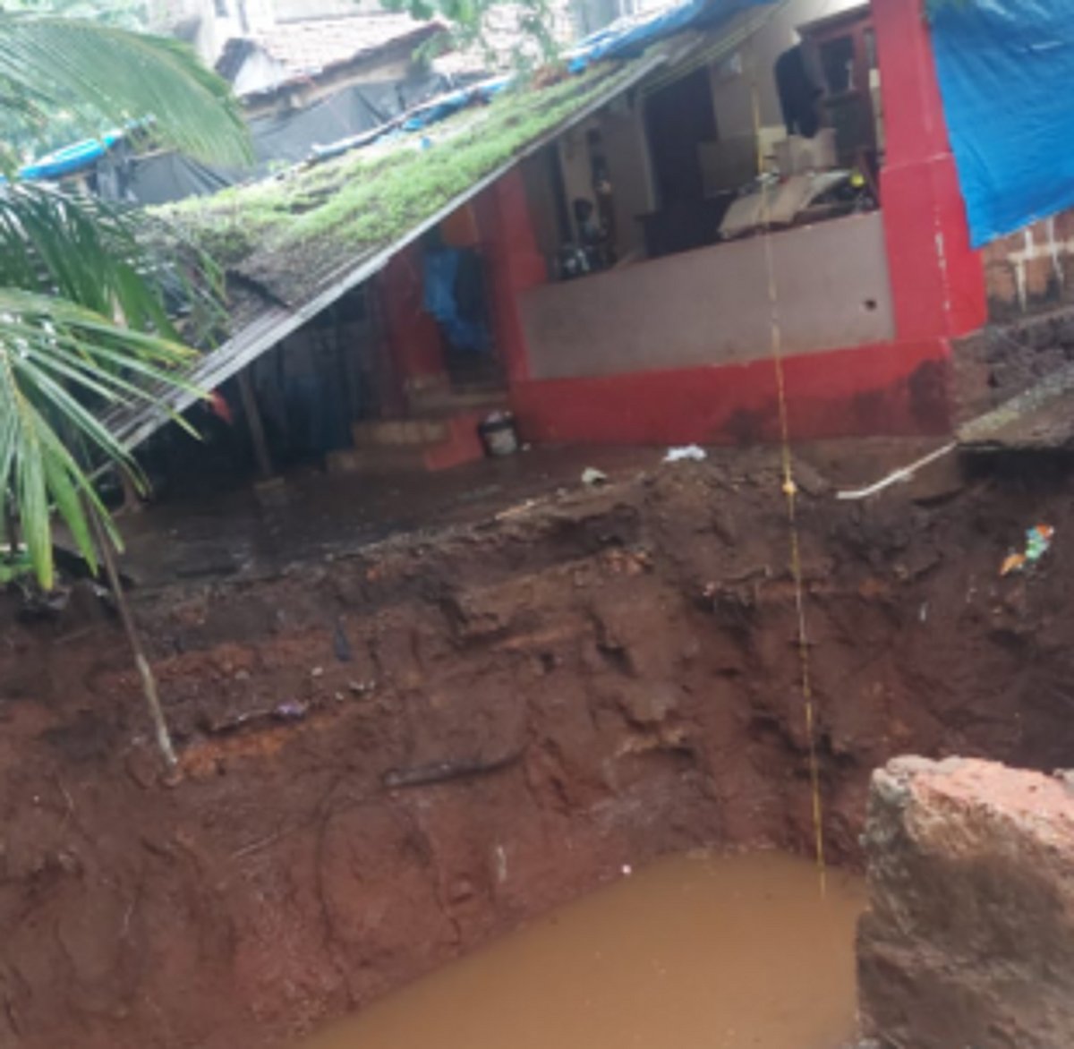 Landslide triggers well collapse at Mapusa