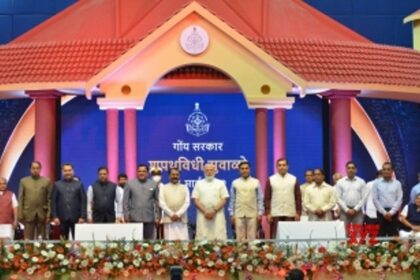 Language within the Sawant Cabinet: In which language did your minister take oath?
