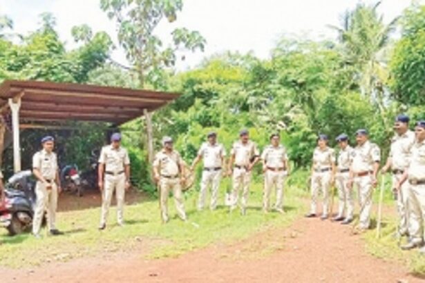 Large police presence in Cotarli deters farmers from entering IIT site
