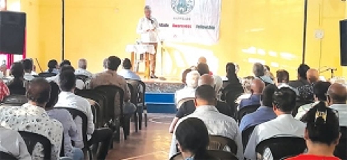 Larger role for women debated at meet   of Comunidade components