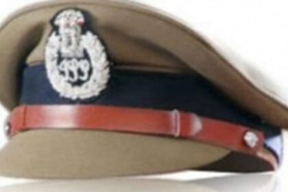 Lawyers, ex-cops, activists smell a rat at police handling ATS staff extortion episode