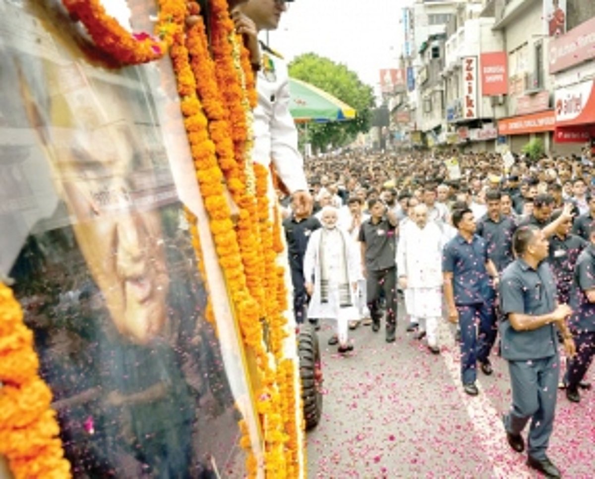 Leaders from SAARC countries, including Pakistan, attend Vajpayee's funeral