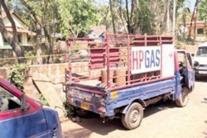 Legal Metrology Dept cracks whip on pilferage of LPG, urges consumers to weigh cylinders on delivery