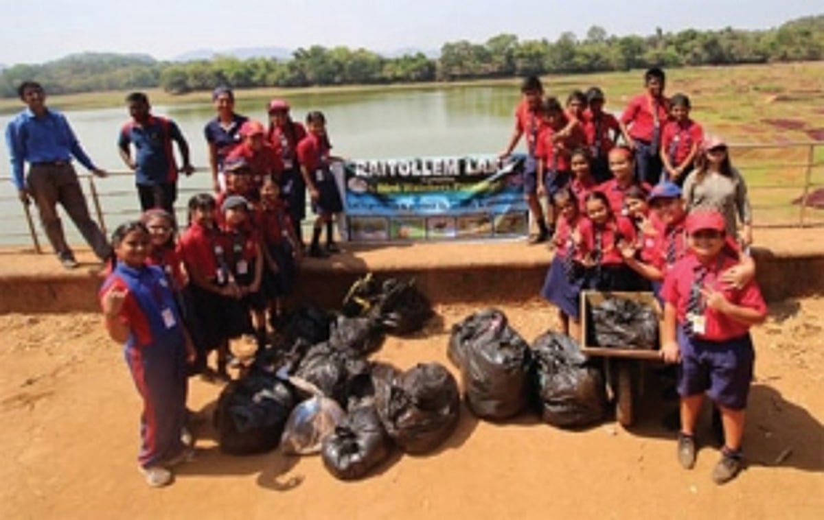 Let’s report on trash or pick it up