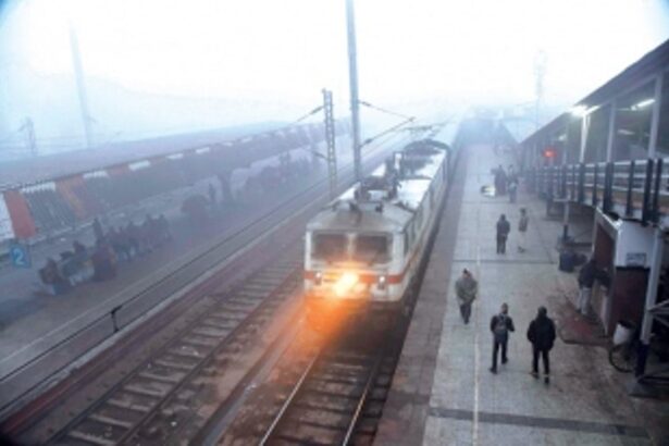 Life crawls in frigid HP, J&K; foggy weather in plains