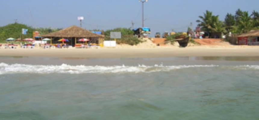 Lifeguard thwarts suicide bid at Colva 1 Lifeguard thwarts suicide bid at Colva