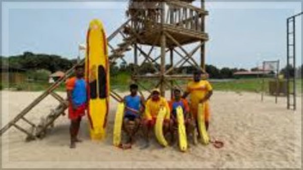 Lifesavers Rescue Ten, Including Three Russians, from Drowning off Goa Coast During Busy Republic Day Weekend