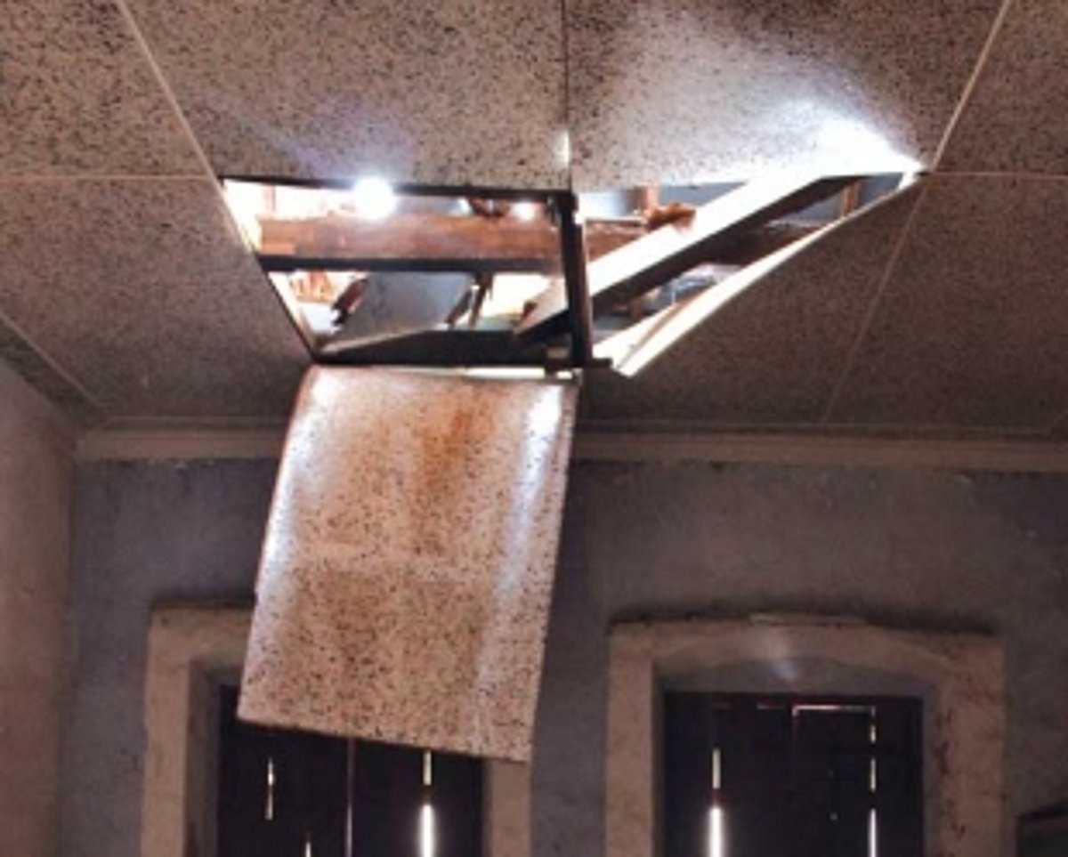 Lightning strikes  Se Cathedral