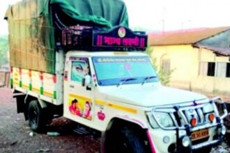 Liquor, goods worth over Rs 6 lakh seized  by Amboli Police; driver apprehended