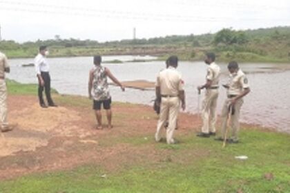Liquor party at Bhutkhamb Querim waterfall!