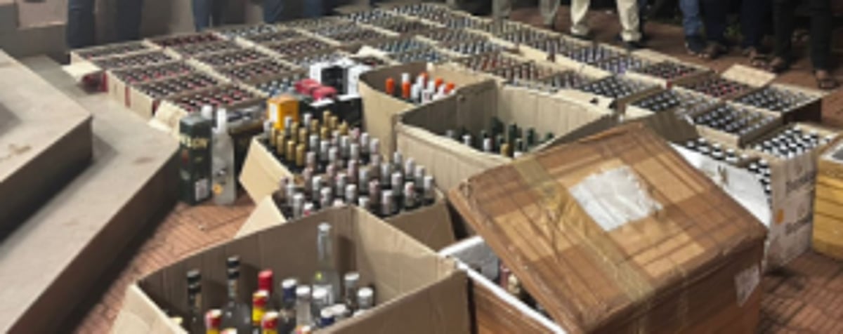 Liquor worth Rs 34.37 lakh  seized from Angod warehouse