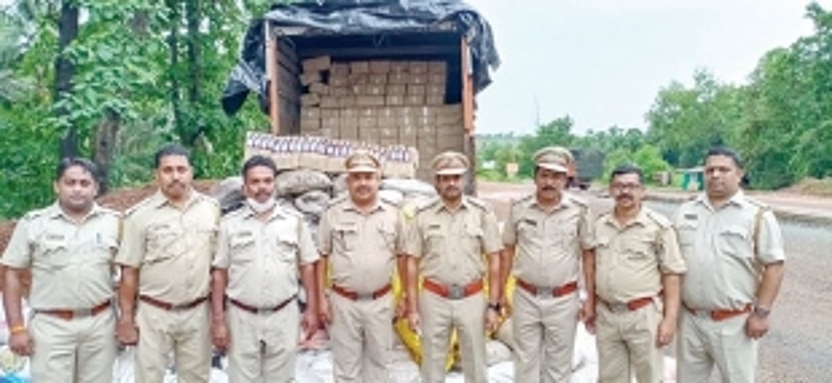 Liquor worth Rs 5.75L  seized at Patradevi