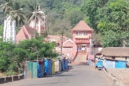 Livelihood of temple flower  vendors in Ponda at standstill