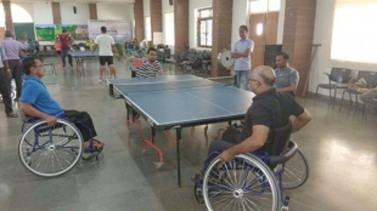 Lloyd, Rukhi excel at para table tennis tourney
