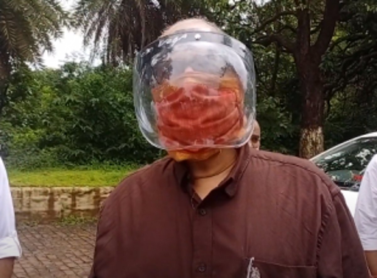 LoP urges Centre to  appoint full-time Guv