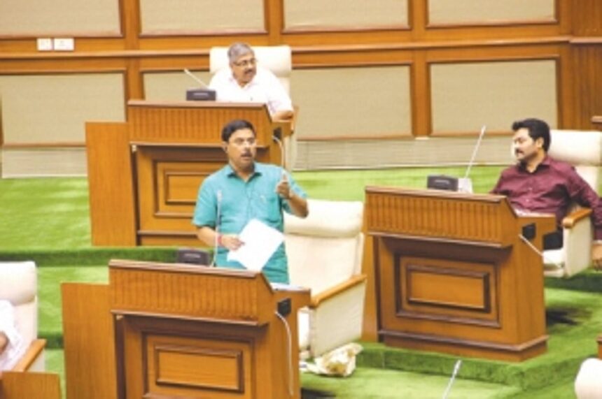 Lobo grills Parulekar about non-utilization of land for tourism projects