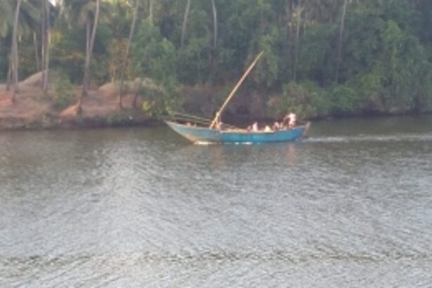 Locals Protest Illegal Sand Mining in Terekhol River, Demand Legalization