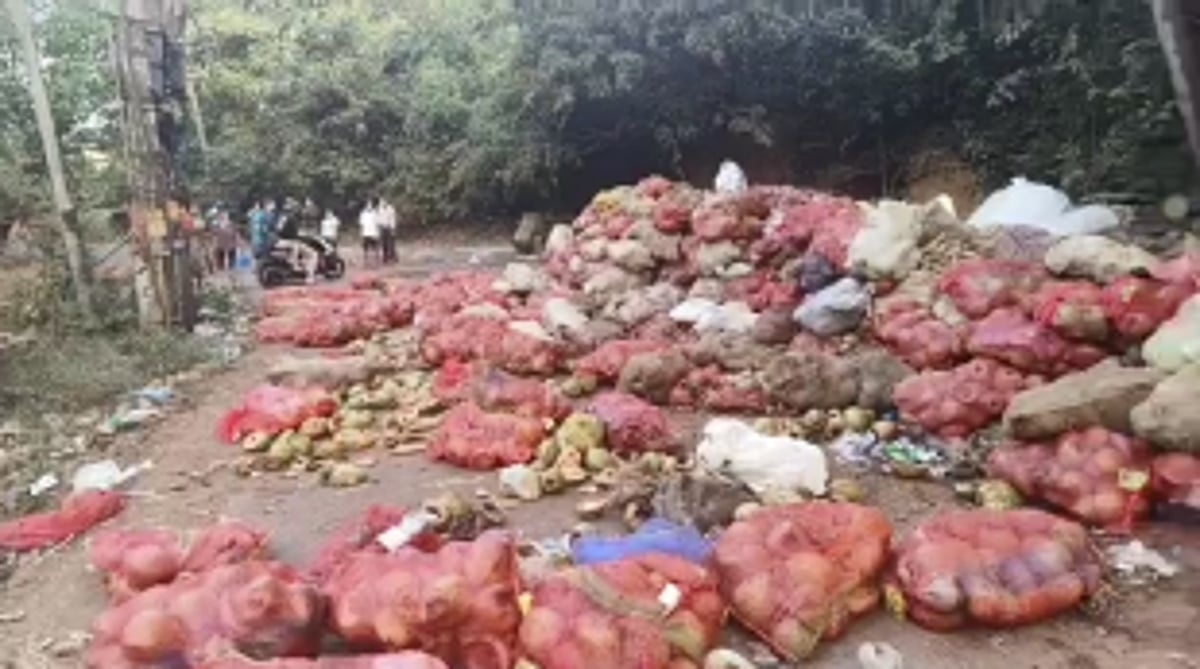 Locals Protest as Unidentified Individuals Block Chapora Main Road with Garbage-filled Sacks