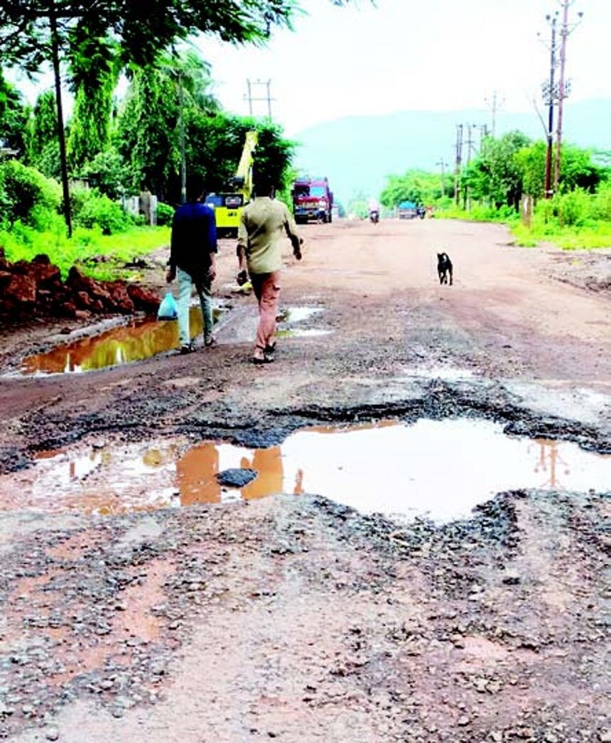 Locals demand authorities to address poor road conditions at Cuncolim Industrial Estate 1 Locals demand authorities to address poor road conditions at Cuncolim Industrial Estate