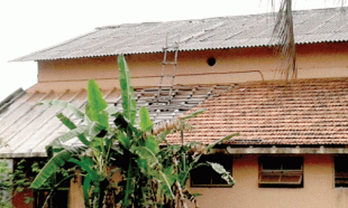 Locals demand completion of  Sports Complex at Sanguem