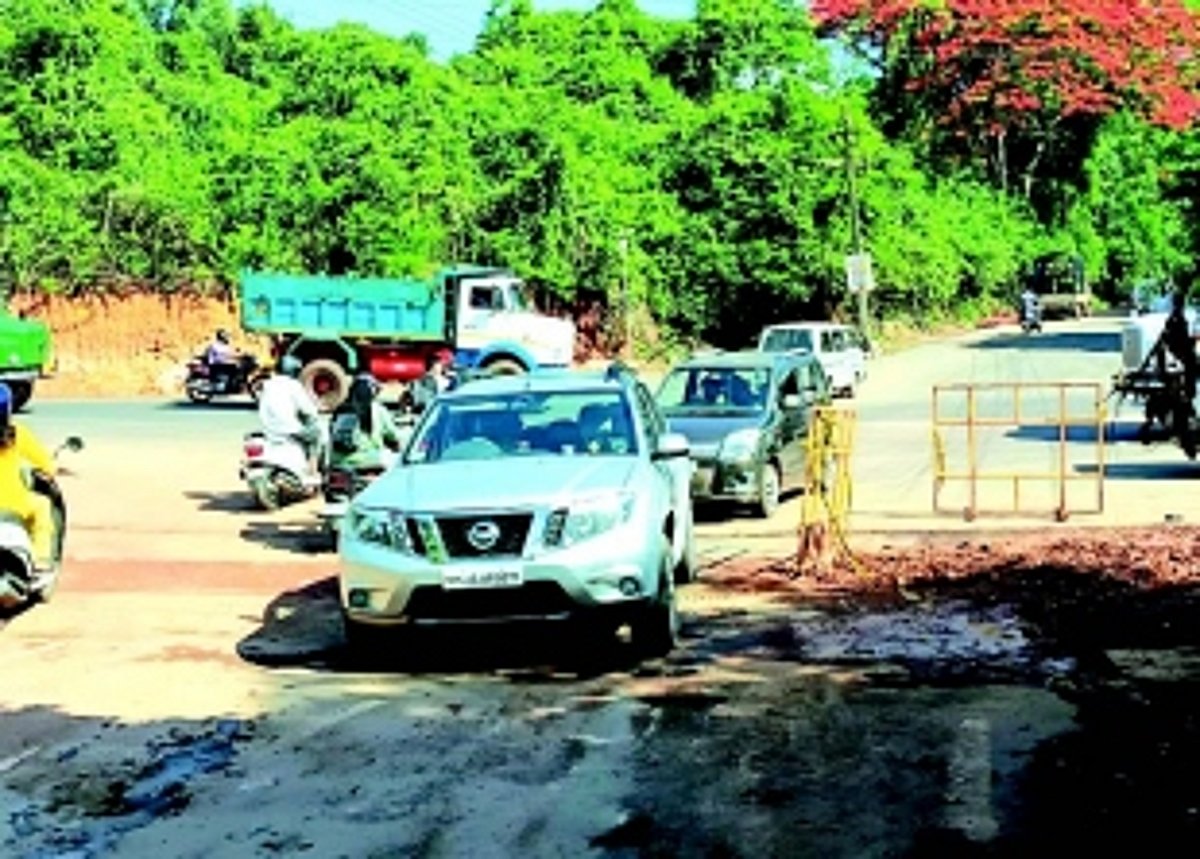 Locals demand flyover at  Bethora Junction