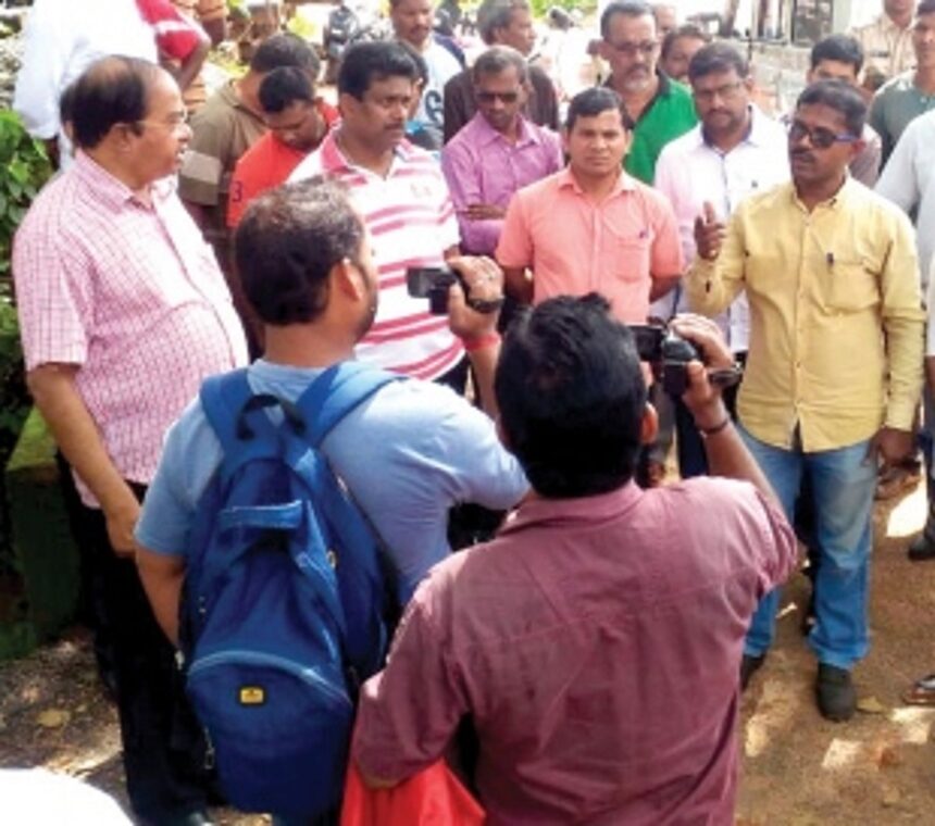 Locals demand reopening of road at Kerya landslide spot 1 Locals demand reopening of road at Kerya landslide spot