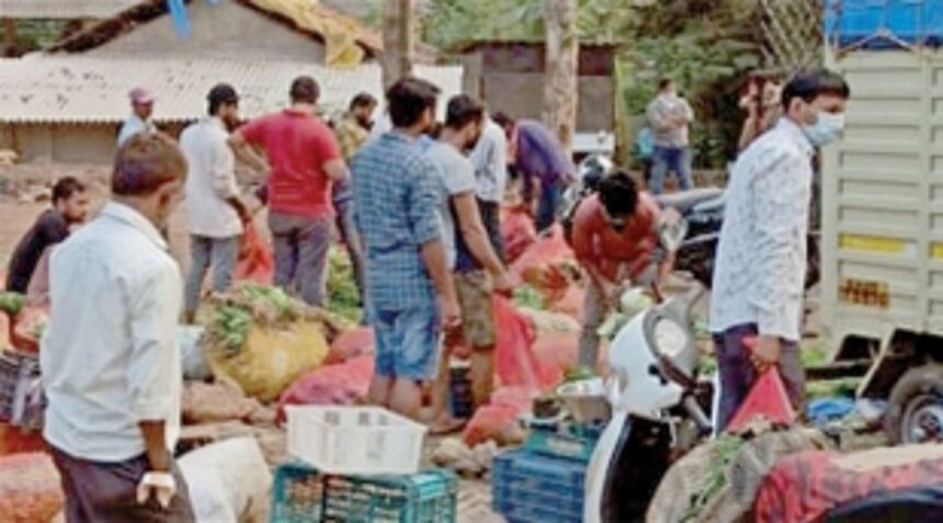 Locals irked about rush at Ponda market sans social distancing and safety measures 1 Locals irked about rush at Ponda market sans social distancing and safety measures