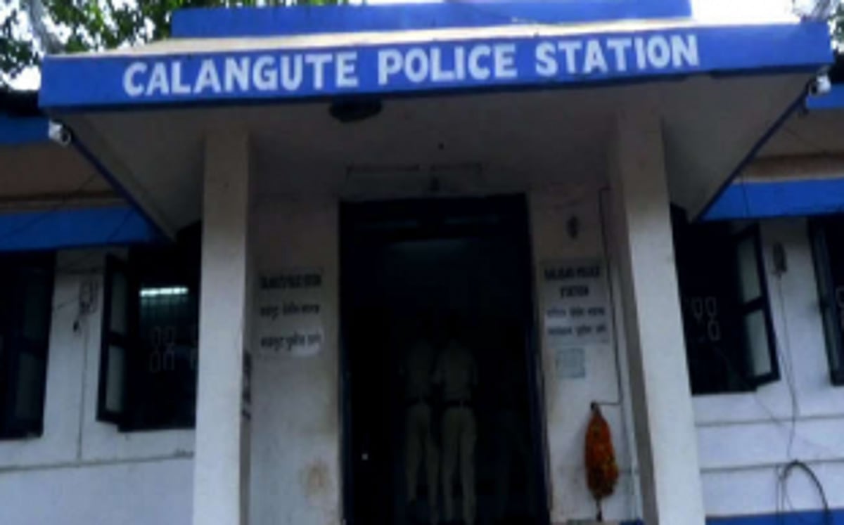 Locals march to Calangute police station to protest law & order situation