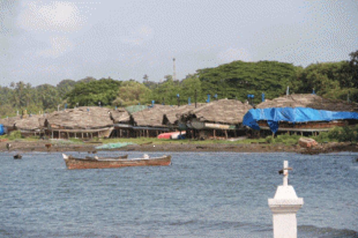 Locals object to shifting of Casino vessels to Aguada Bay and Chapora River