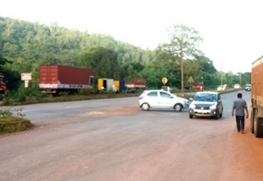Locals say median gap at Curti on NH is death trap, demand its closure 1 Locals say median gap at Curti on NH is death trap, demand its closure