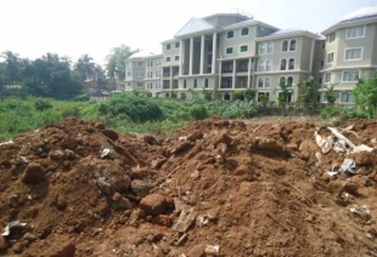 Locals stop field filling in Calangute